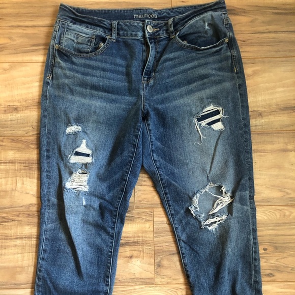 Distressed Boyfriend Jeans - Picture 1 of 1